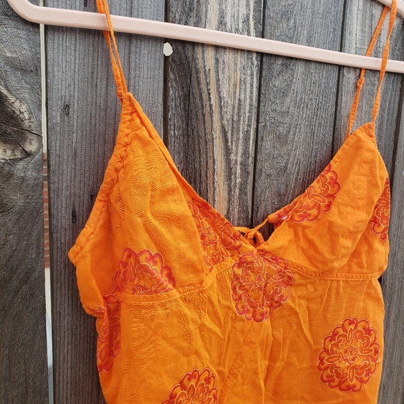 Victoria's Secret Summer Crop Top - Picture 3 of 5